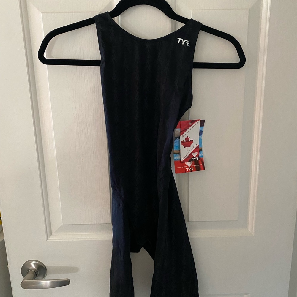 TYR knee length fastskin!